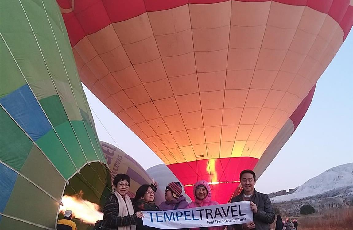 Pamukkale Hot Air Balloon Tour With Champagne